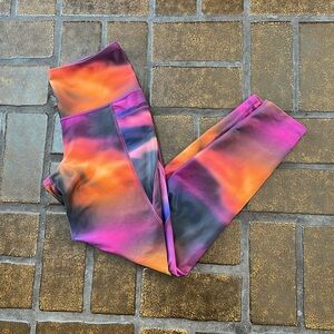 Old Navy Multicolor Tie Dye Powersoft Go-Dry High Rise Side Pocket 7/8 Legging